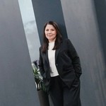 Tatiana, 44